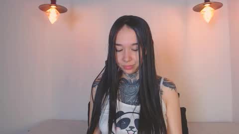 Snapshot of alien_eyes09 chatting on 03/20/26, 02:16 online show from 03/20/26, 02:16