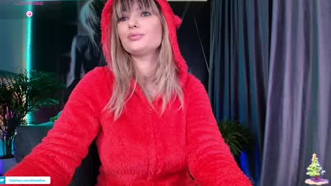 Snapshot of aliessia chatting on 12/16/24, 06:49 Aliessia online show from 12/16/24, 06:49