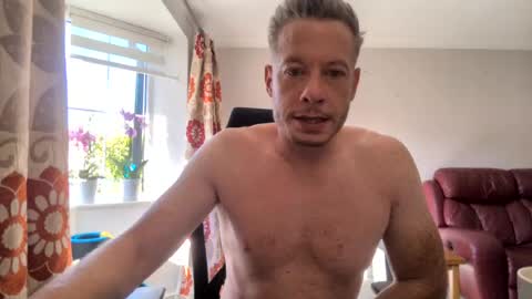 Snapshot of alig1980 chatting on 07/20/26, 07:44 alig1980 online show from 07/20/26, 07:44
