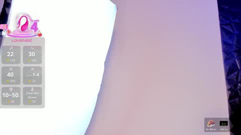 Snapshot of aliice_smithh chatting on 11/19/25, 08:31 Alice online show from 11/19/25, 08:31