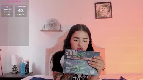 aliice_walker_ online show from 01/27/25, 02:57