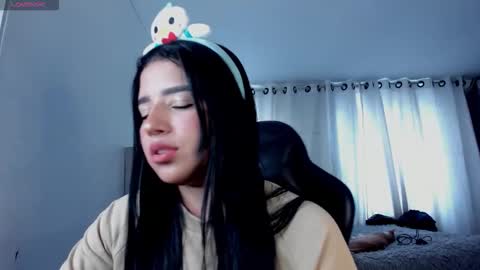 aliice_walker_ online show from 03/26/26, 04:01