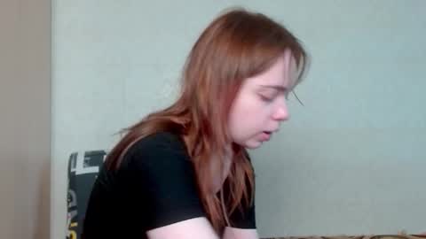 Snapshot of aliiice_stone chatting on 09/24/25, 11:35 Alice online show from 09/24/25, 11:35