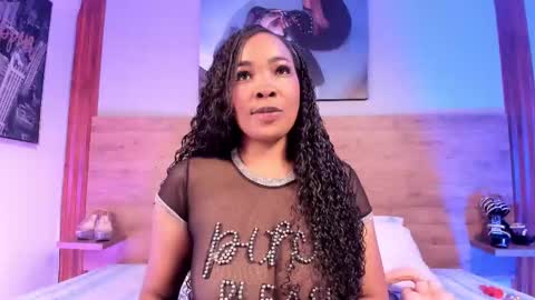 Snapshot of aliisson_cruz chatting on 09/30/25, 12:21 Alisson online show from 09/30/25, 12:21