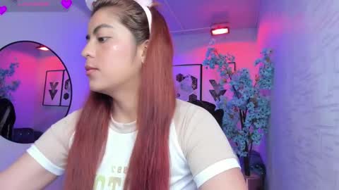 Snapshot of aliisson_sweet chatting on 12/14/25, 12:10 Aliisson online show from 12/14/25, 12:10