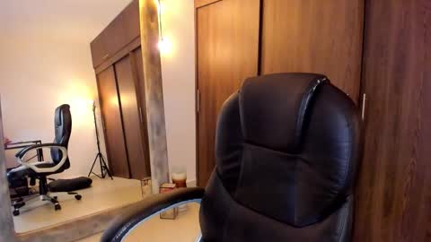 IG Alik nasso    online show from 09/22/25, 03:08