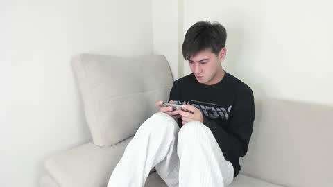 Snapshot of alikuskya chatting on 09/16/25, 12:55 Dan online show from 09/16/25, 12:55