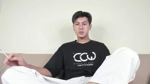 Snapshot of alikuskya chatting on 09/24/25, 12:25 Dan online show from 09/24/25, 12:25