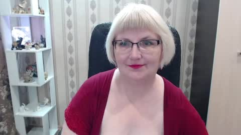 alina672211 online show from 05/13/26, 06:00