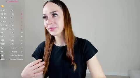 alina_39 online show from 10/19/25, 07:31