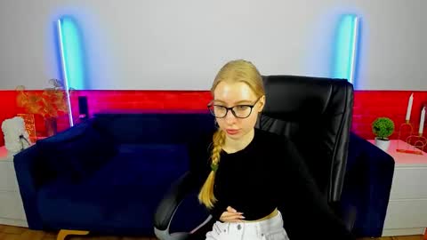 Alina online show from 09/30/25, 05:45