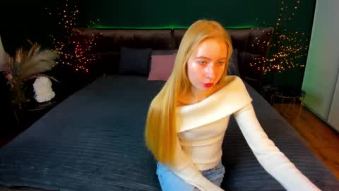 Alina online show from 10/25/25, 05:48