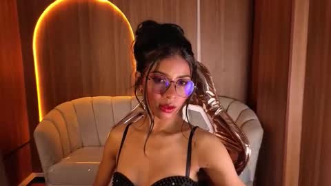 Snapshot of alina_b_ chatting on 03/13/26, 08:04 alina_b_ online show from 03/13/26, 08:04