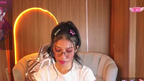 Snapshot of alina_b_ chatting on 03/21/26, 01:05 alina_b_ online show from 03/21/26, 01:05