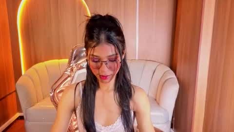 Snapshot of alina_b_ chatting on 03/29/26, 07:58 alina_b_ online show from 03/29/26, 07:58