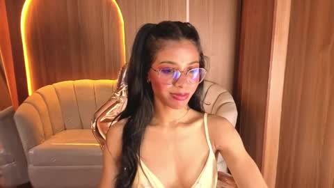 Snapshot of alina_b_ chatting on 04/14/26, 08:15 alina_b_ online show from 04/14/26, 08:15