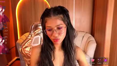 Snapshot of alina_b_ chatting on 06/10/26, 01:10 alina_b_ online show from 06/10/26, 01:10