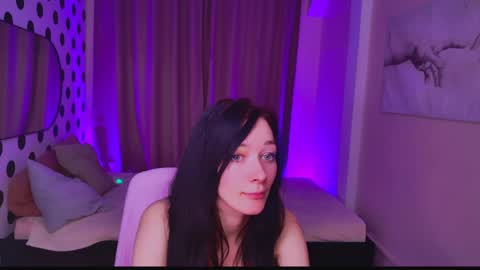 Snapshot of alina_cute_ chatting on 12/17/24, 03:17 Alina online show from 12/17/24, 03:17