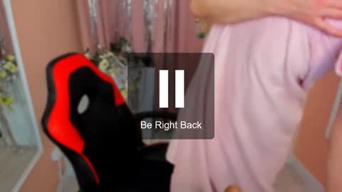 Snapshot of alina_cute_ chatting on 12/25/24, 04:54 Alina online show from 12/25/24, 04:54