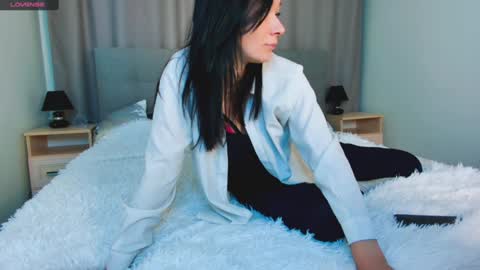 Snapshot of alina_cute_ chatting on 01/29/25, 08:56 Alina online show from 01/29/25, 08:56