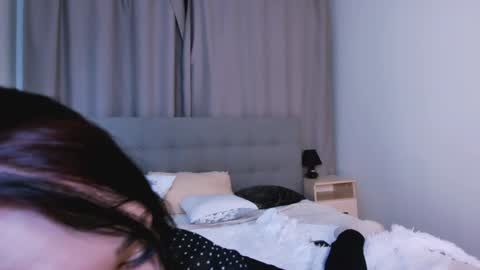 Snapshot of alina_cute_ chatting on 02/05/25, 04:06 Alina online show from 02/05/25, 04:06