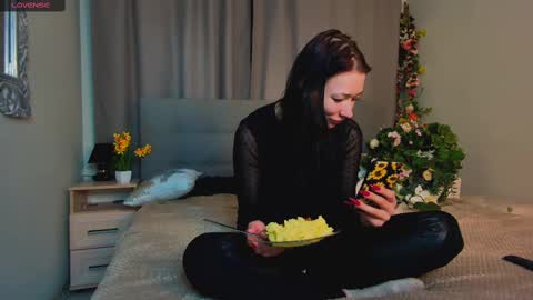 Snapshot of alina_cute_ chatting on 02/23/25, 09:00 Alina online show from 02/23/25, 09:00