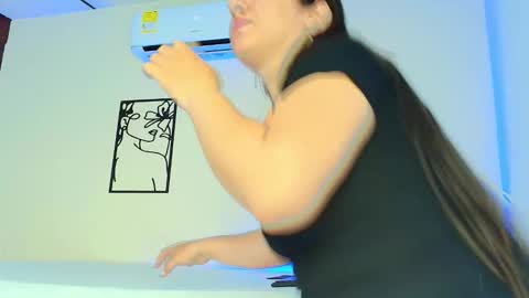 Snapshot of alina_heart_ chatting on 10/23/25, 12:15 ALINA online show from 10/23/25, 12:15