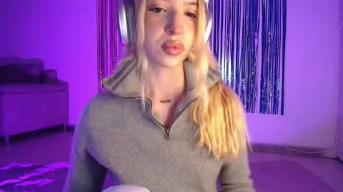 Alina  online show from 10/26/25, 02:50