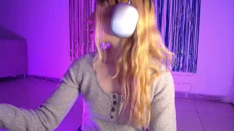 Alina  online show from 10/29/25, 02:47