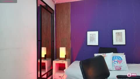 Snapshot of alina_martinelli chatting on 10/08/25, 10:24 Alina online show from 10/08/25, 10:24