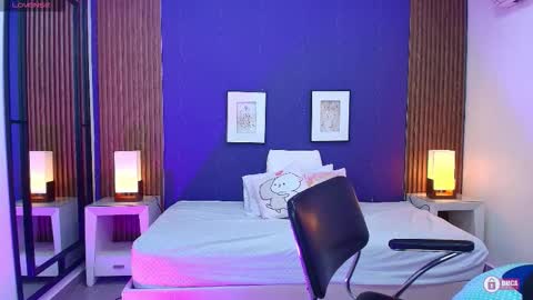 Snapshot of alina_martinelli chatting on 10/12/25, 10:47 Alina online show from 10/12/25, 10:47