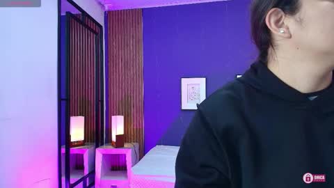 Snapshot of alina_martinelli chatting on 10/13/25, 10:15 Alina online show from 10/13/25, 10:15