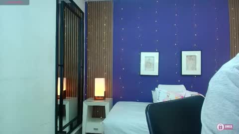 Snapshot of alina_martinelli chatting on 10/15/25, 11:10 Alina online show from 10/15/25, 11:10