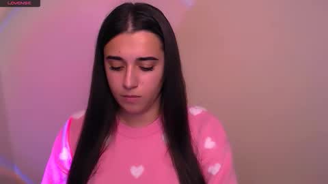 Snapshot of alinaasti_ chatting on 10/30/25, 11:22 Alina online show from 10/30/25, 11:22