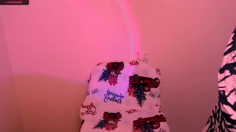 Snapshot of alinaasti_ chatting on 11/13/25, 08:57 Alina online show from 11/13/25, 08:57