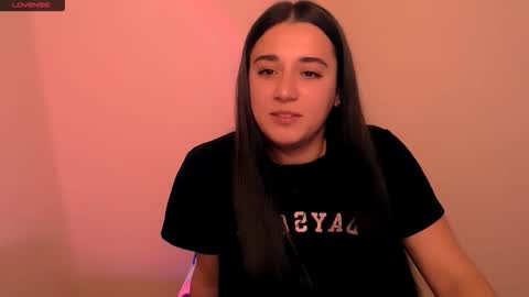 Snapshot of alinaasti_ chatting on 12/02/25, 07:47 Alina online show from 12/02/25, 07:47