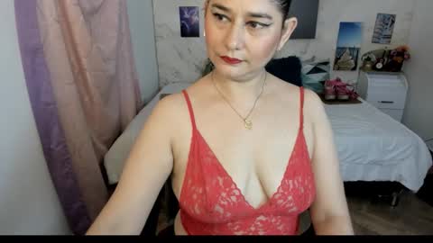 Snapshot of alinabozz1 chatting on 03/26/26, 02:50 alinabozz1 online show from 03/26/26, 02:50
