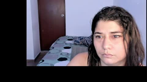 Snapshot of alinabozz1 chatting on 06/30/26, 11:50 alinabozz1 online show from 06/30/26, 11:50