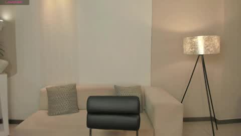 alinakravitz_ online show from 05/15/26, 06:48