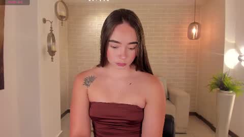 alinakravitz_ online show from 06/07/26, 04:11