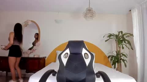 AlinaSimmons online show from 06/06/26, 12:21