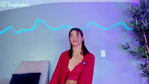 Snapshot of alinasweett_ chatting on 09/22/25, 01:35    online show from 09/22/25, 01:35