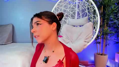 Snapshot of alinasweett_ chatting on 11/22/25, 03:55 online show from 11/22/25, 03:55