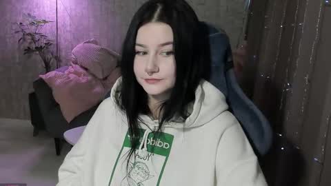 Snapshot of alinegreeeen chatting on 09/27/25, 05:12 Aline Greeeen online show from 09/27/25, 05:12