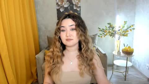 Snapshot of alineleee chatting on 03/27/26, 11:43 alineleee online show from 03/27/26, 11:43