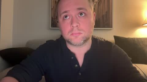 Snapshot of alinick0125 chatting on 03/02/25, 10:27 Nick online show from 03/02/25, 10:27