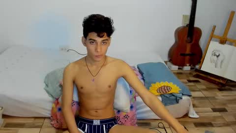 Snapshot of aliotttwink chatting on 12/02/25, 04:18 AliotTwink online show from 12/02/25, 04:18