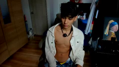 Snapshot of aliotttwink chatting on 07/03/26, 01:50 AliotTwink online show from 07/03/26, 01:50