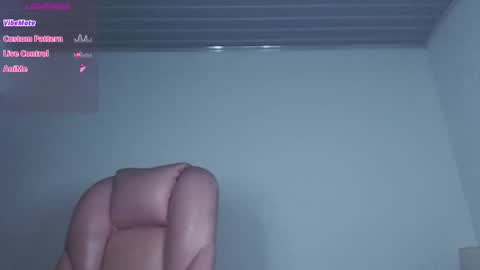 Alejandra online show from 10/03/25, 05:26