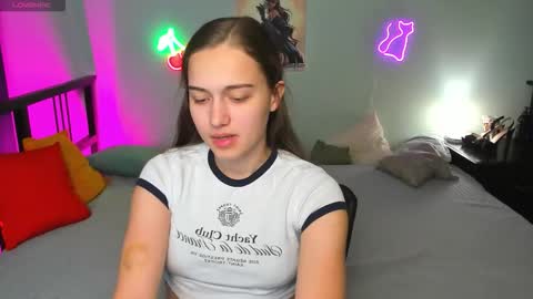 alisa__kelly online show from 10/15/25, 12:33